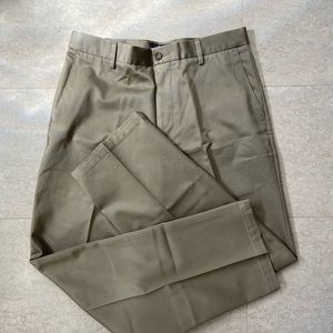 Dockers signature khaki